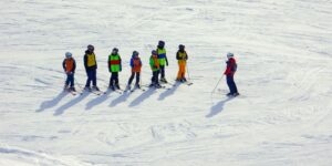 Read more about the article Close the Slope: Private Ski School and After-Hours Runs for Your Group