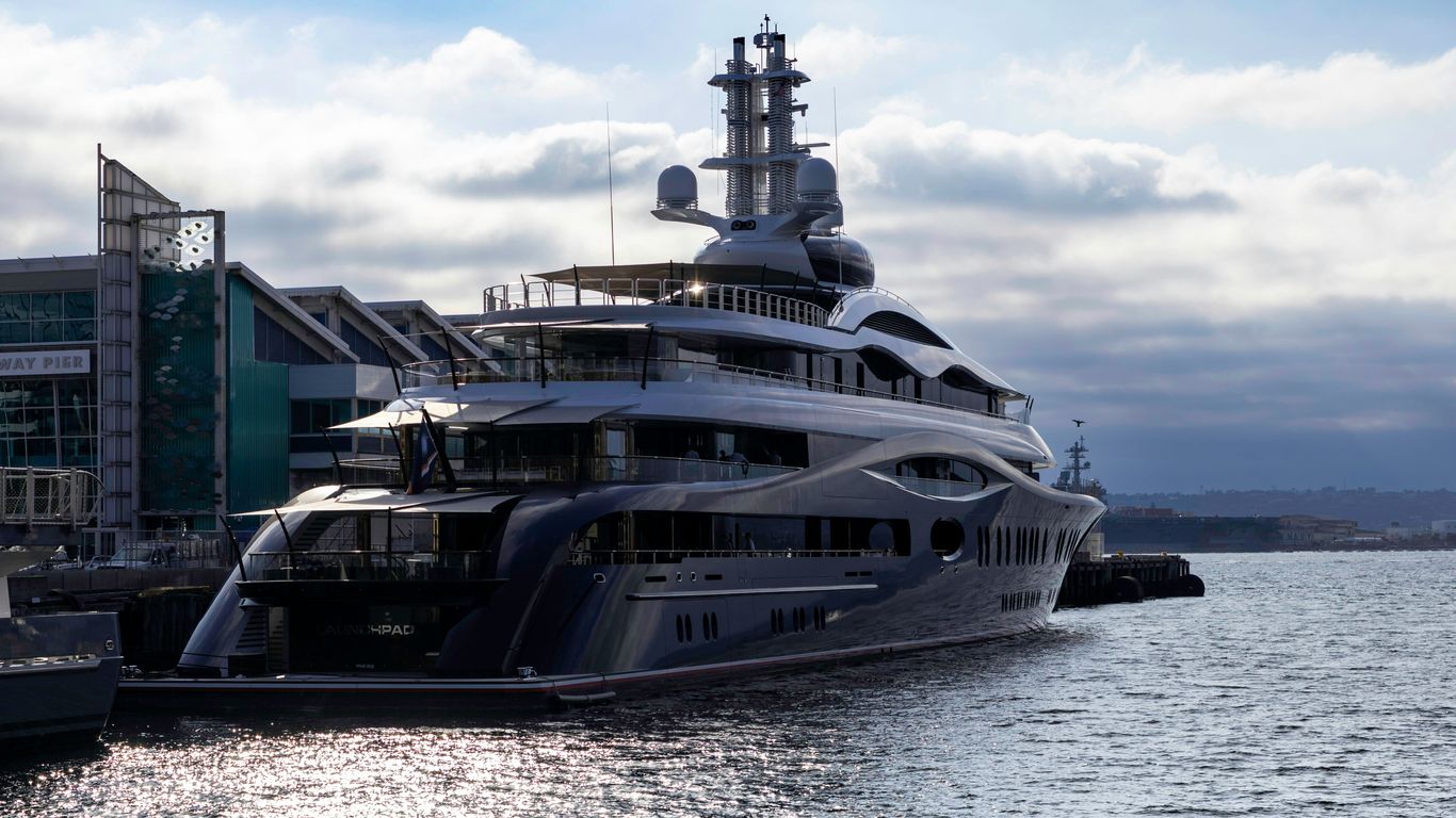 You are currently viewing Private Superyacht Weeks on the Riviera: Berths