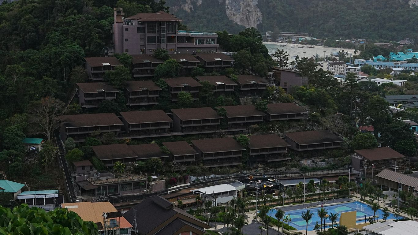 You are currently viewing Mountain Spa Residences with Butler Teams: Where to Book This Winter