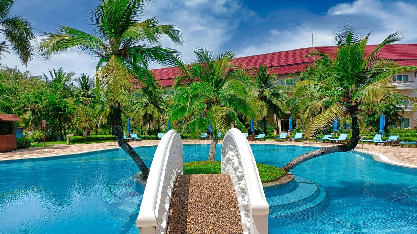 You are currently viewing Fiji Private Island Villas with Full Staff and Electric Tenders