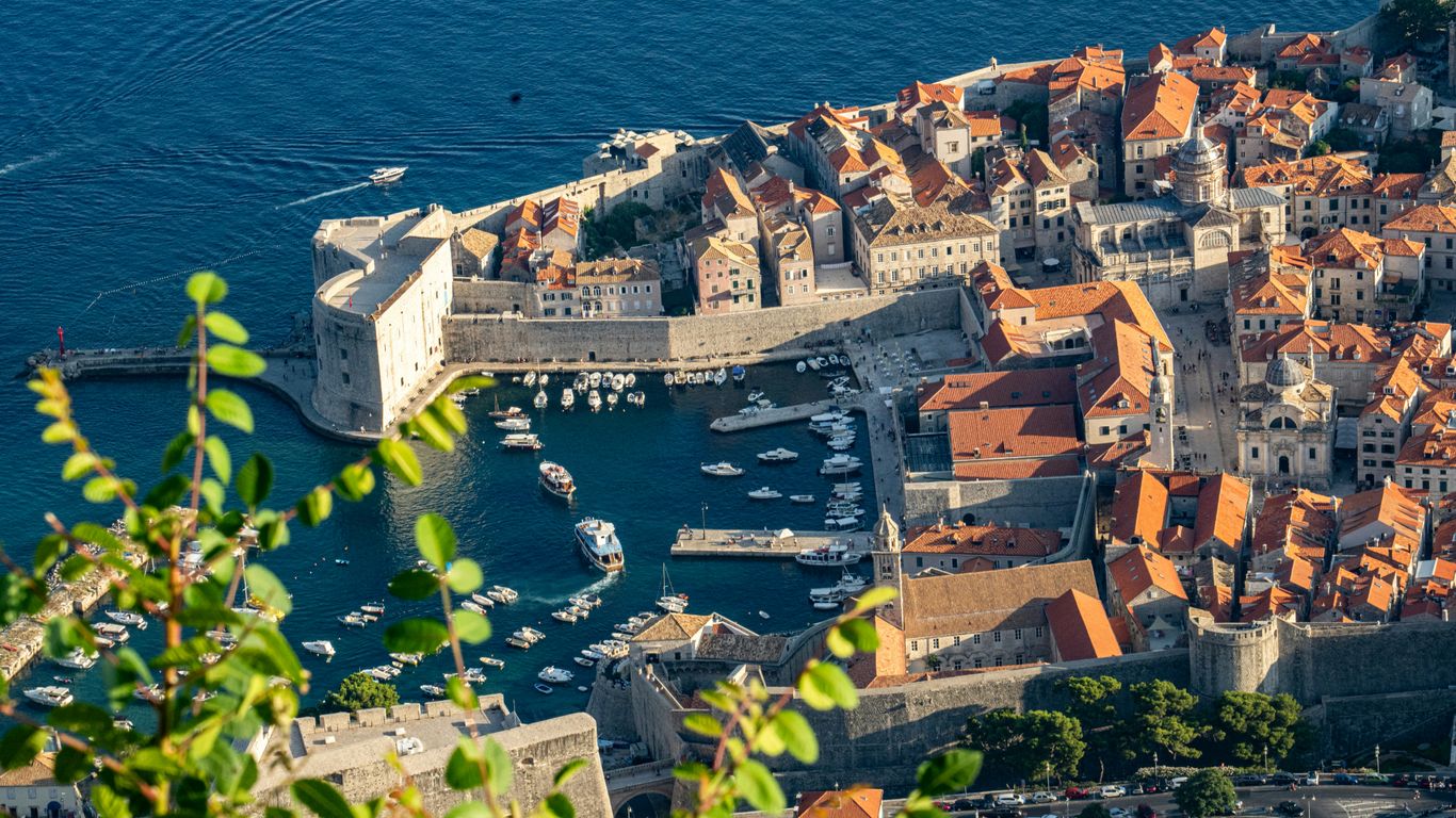 You are currently viewing Dubrovnik Sea Villas with After-Hours Walls Walks and Chef