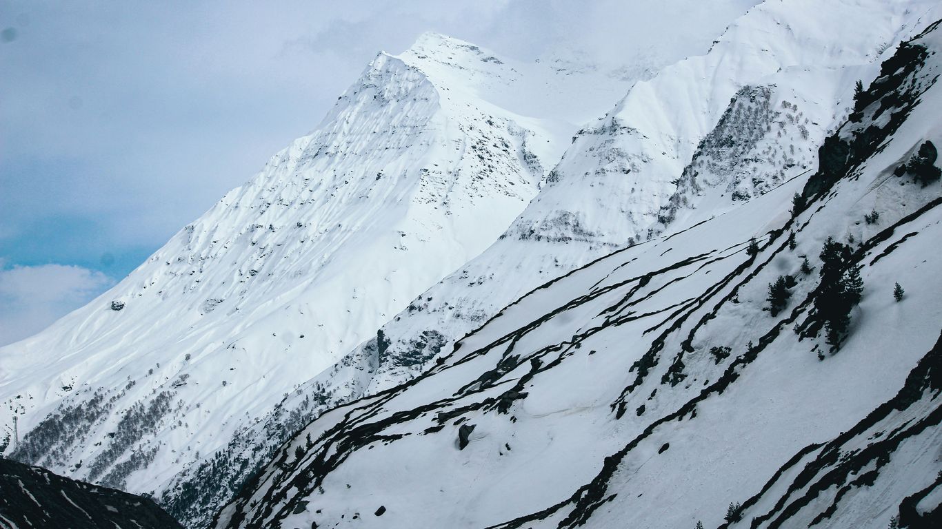 You are currently viewing Nepal Himalaya Lodges Best for Heli-Access Trekking