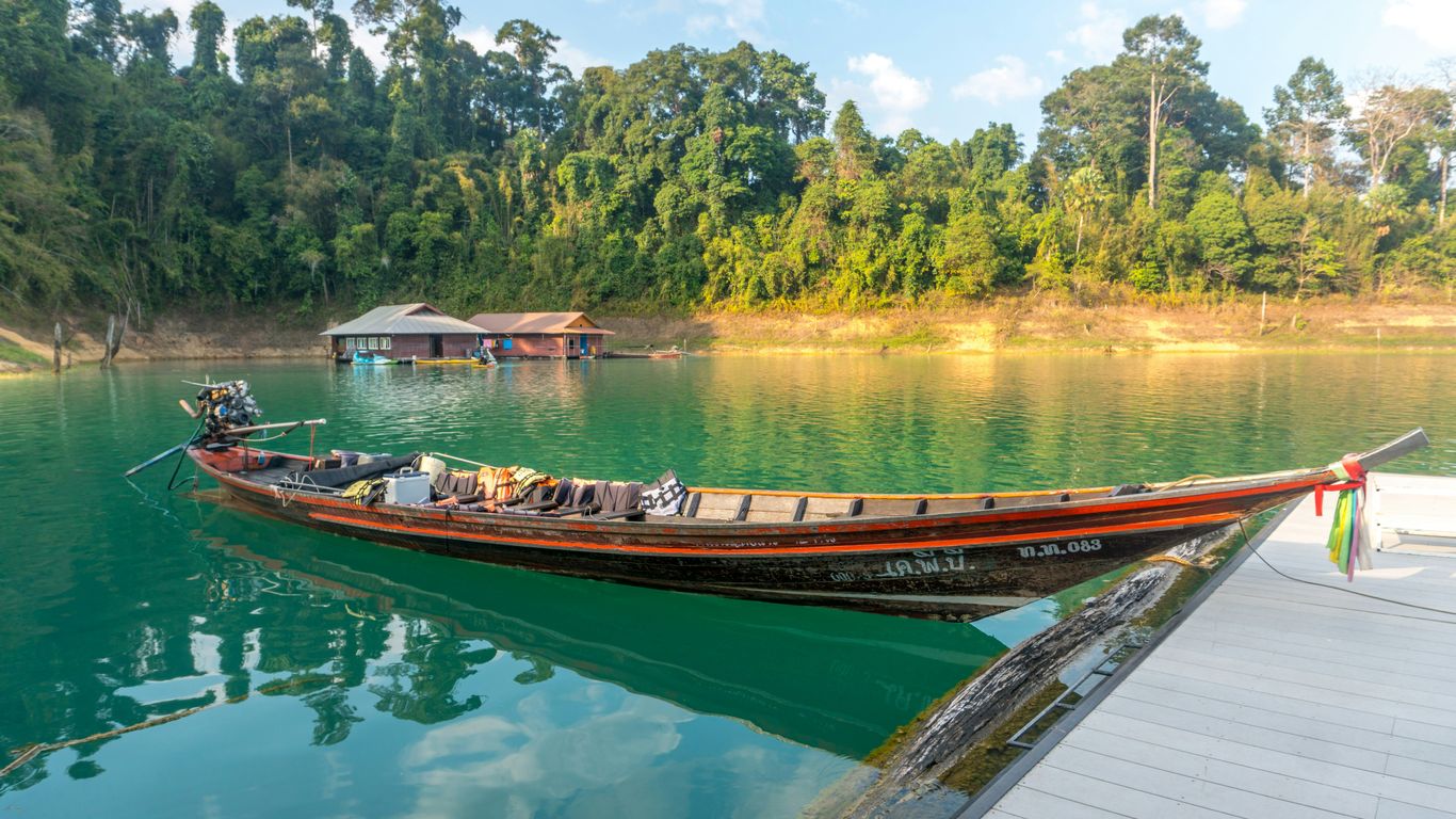 Read more about the article Borneo Luxury Lodges with Orangutan Permits and Boats