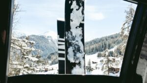 Read more about the article Aspen Flagship Chalets with Ski Butlers and Cold Plunge