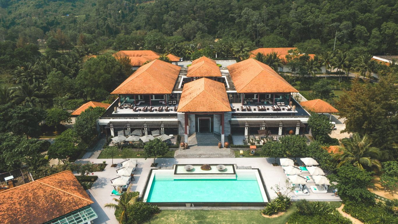 Read more about the article Koh Samui Ultra Villas with Reef Access and IV Therapy