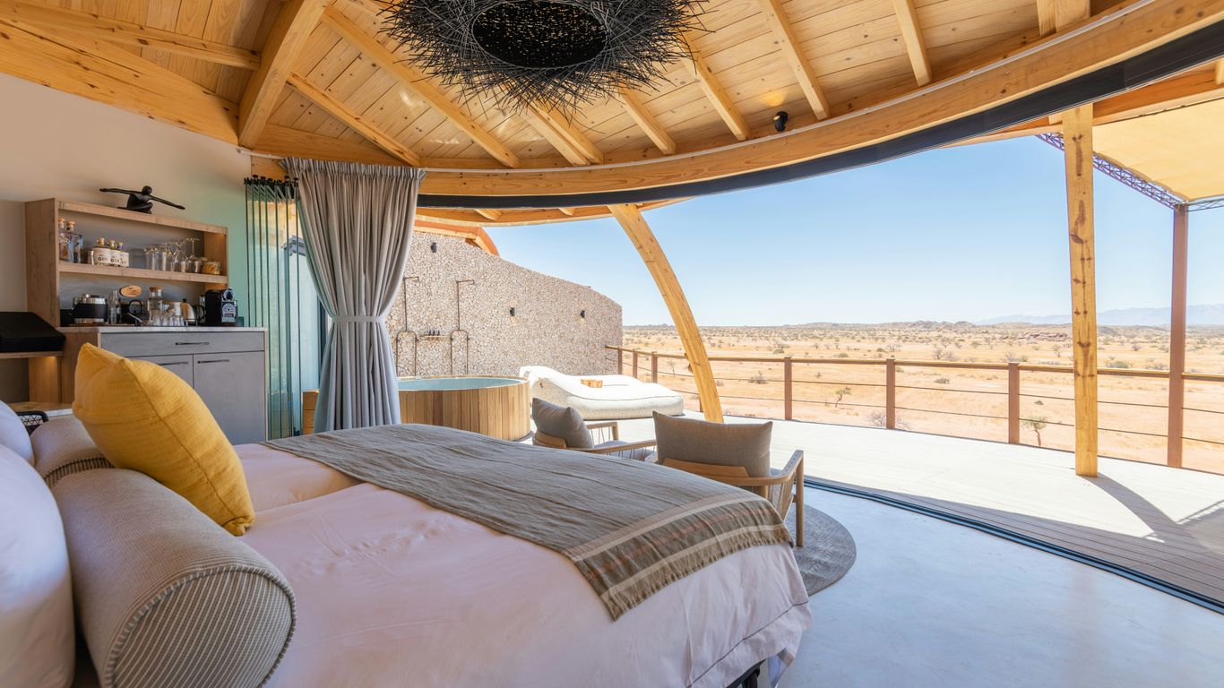 You are currently viewing Namibia Desert Lodges with Dune Flights and Star Beds