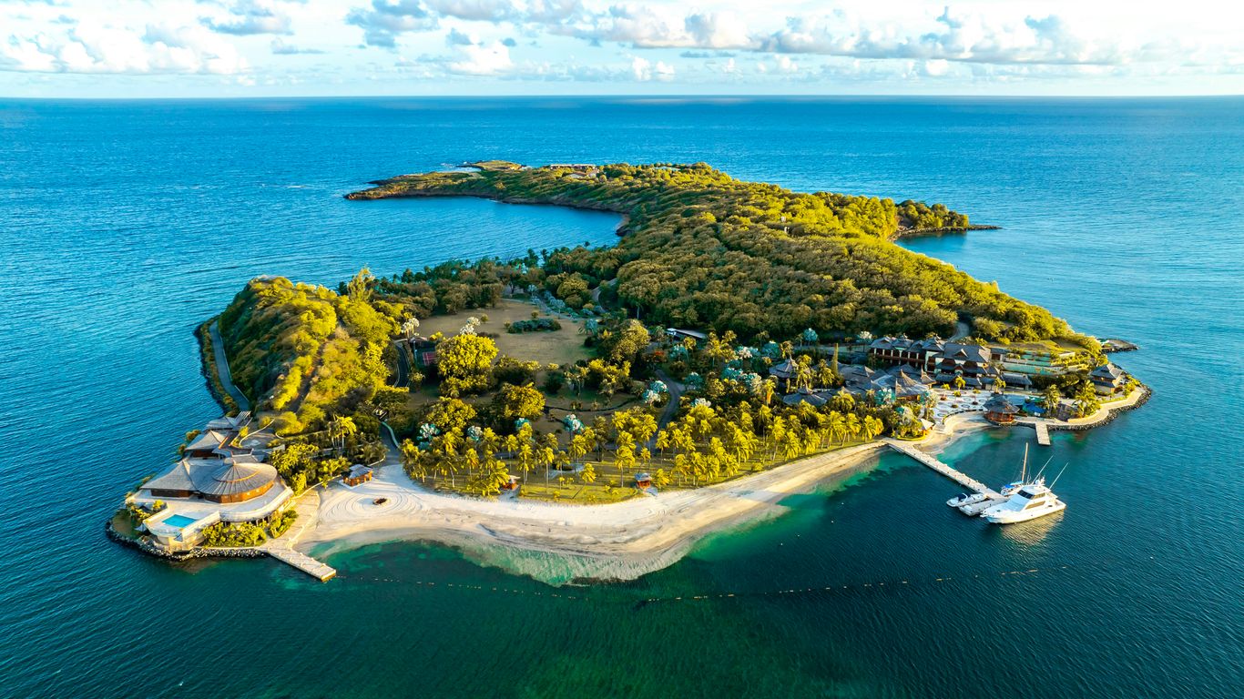 Read more about the article Maldives vs Seychelles for Buyout Privacy and Tidal Lagoons