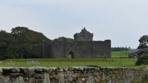 Read more about the article Scottish Castle vs Irish Manor for Multi-Gen Buyouts