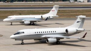 Read more about the article Praetor vs Longitude for Mid-Cabin and Runway Flexibility